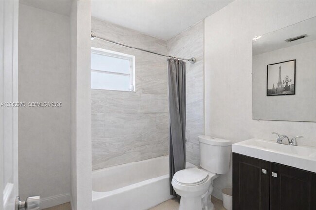 Building Photo - 3645 SW 25th Ter