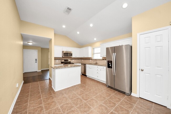 Building Photo - 2222 Summit Meadow Dr