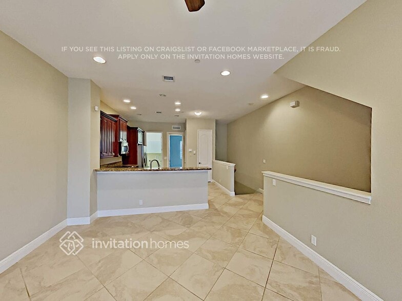 Building Photo - 4579 Artesa Way S