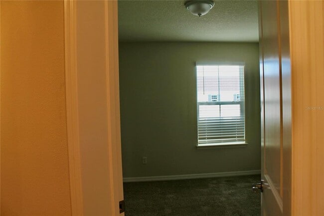 Building Photo - 3079 Emerald Acrs Ln