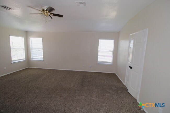 Building Photo - 6401 Nessy Dr