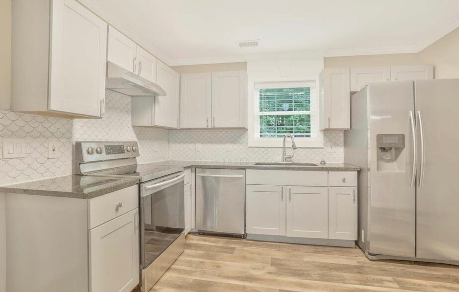 Building Photo - 4009 Melvin Dr SW