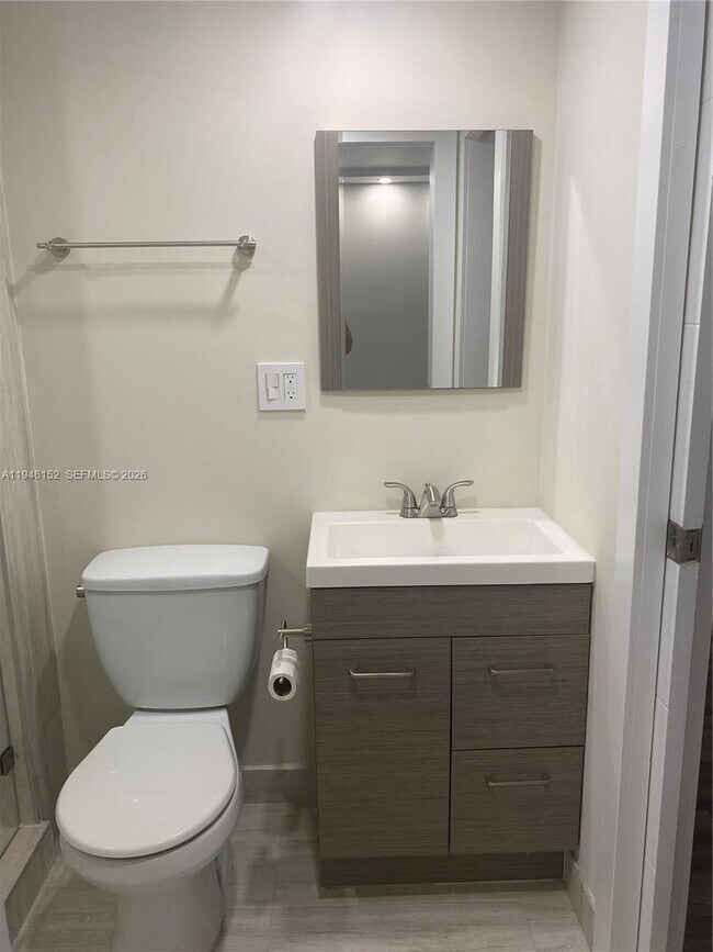 Building Photo - 2575 SW 27th Ave