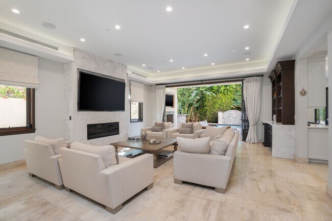 Building Photo - Beverly Hills Luxury Villa with Resort-Style Pool & Spa