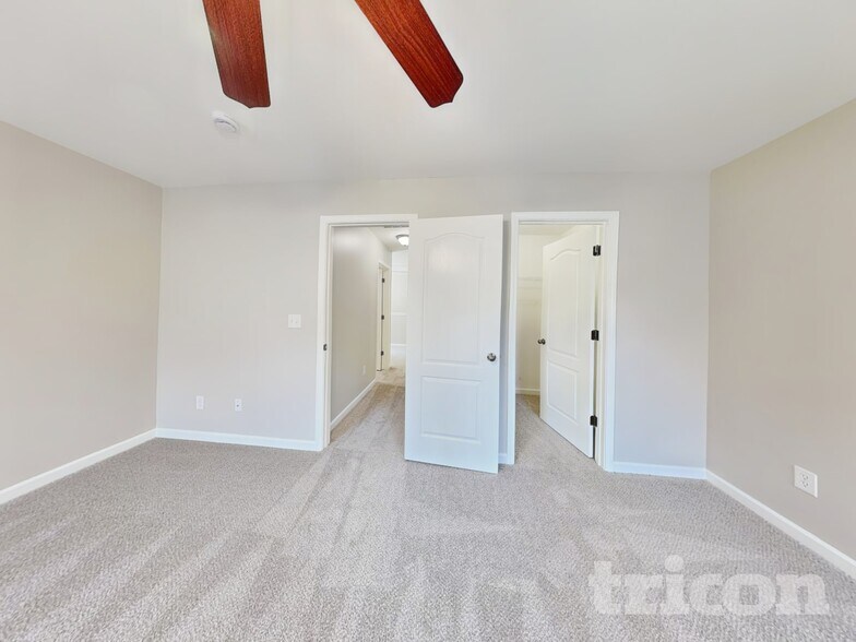 Building Photo - 2725 Sedgeview Way NE