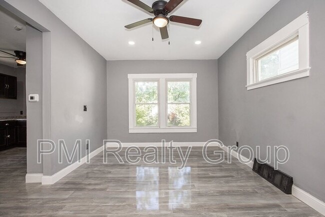 Building Photo - 12203 Castlewood Ave