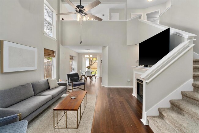 Building Photo - 9325 Linkmeadow Dr