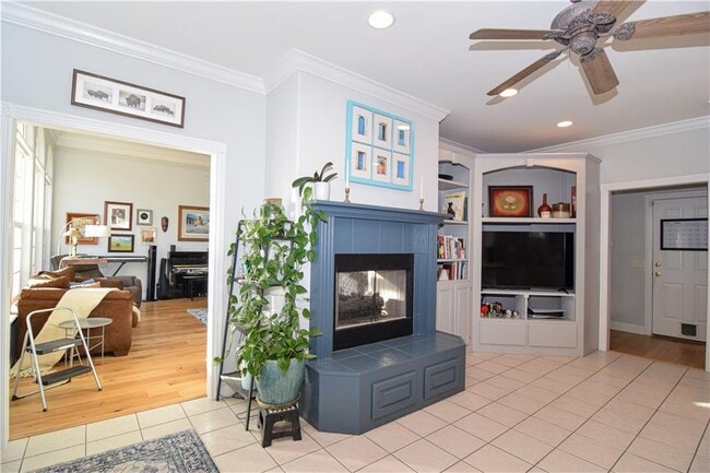 Building Photo - 2716 W Centennial Dr