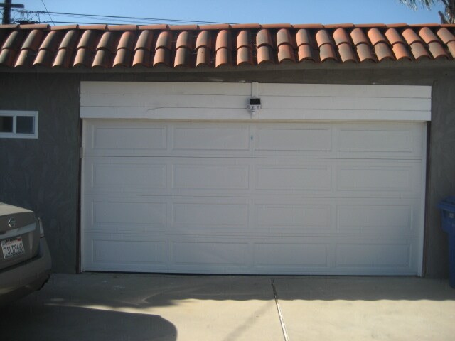 TWO CAR ATTACHED GARAGE - 1307 W M St
