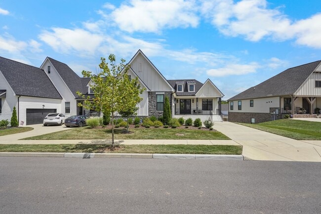 Building Photo - 3016 Whitstable Ct
