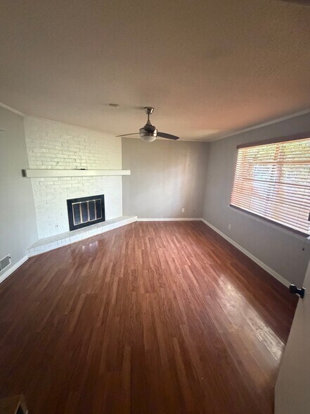 Building Photo - 11480 Bainbridge Dr