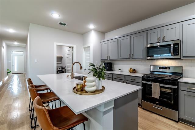 Building Photo - 2122 Mossfield Ln