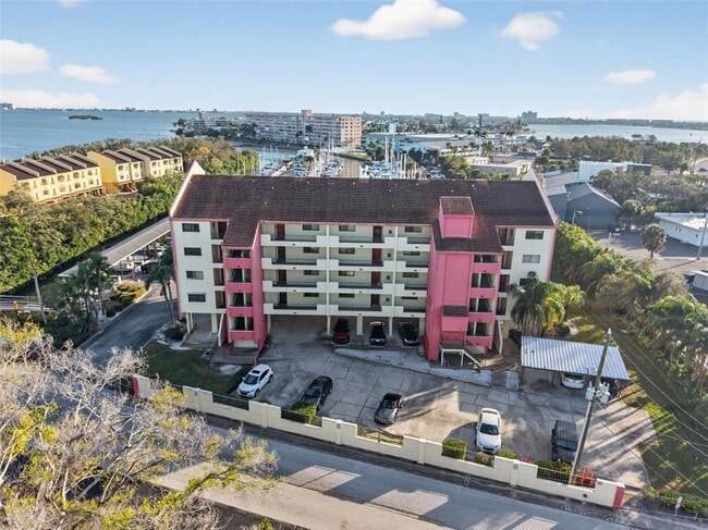 Building Photo - 1750 Harbor Pl