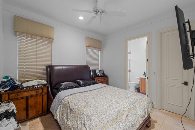 Building Photo - 10058 El Caballo Ct