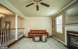 Building Photo - 306 W Park Dr