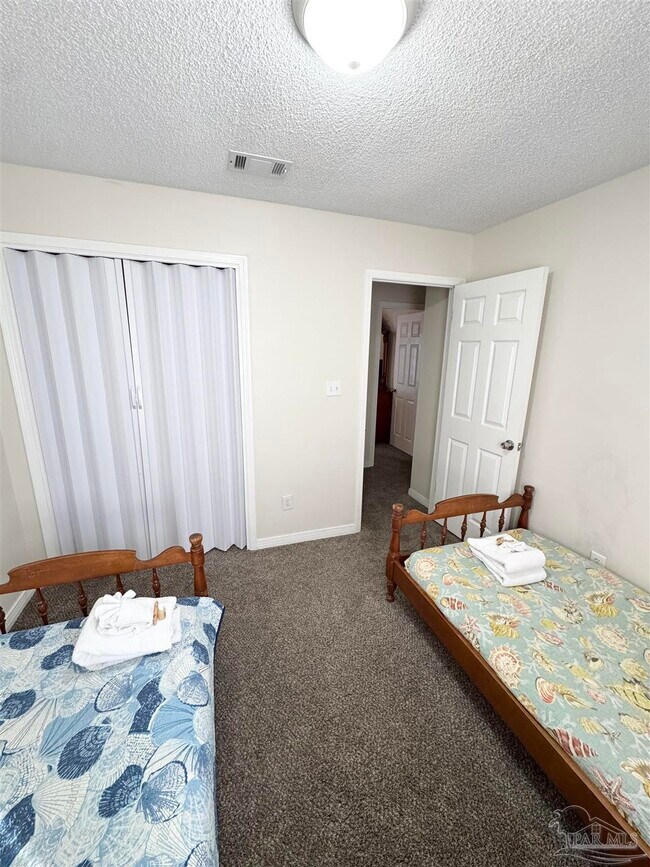 Building Photo - 854 Amberway Dr