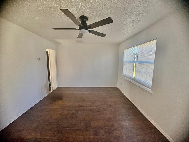 Building Photo - 1228 SW 50th St