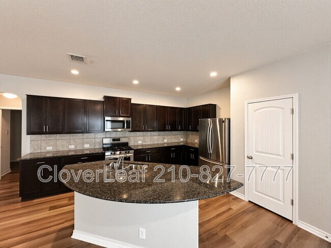 Building Photo - 8936 Taylor Grv