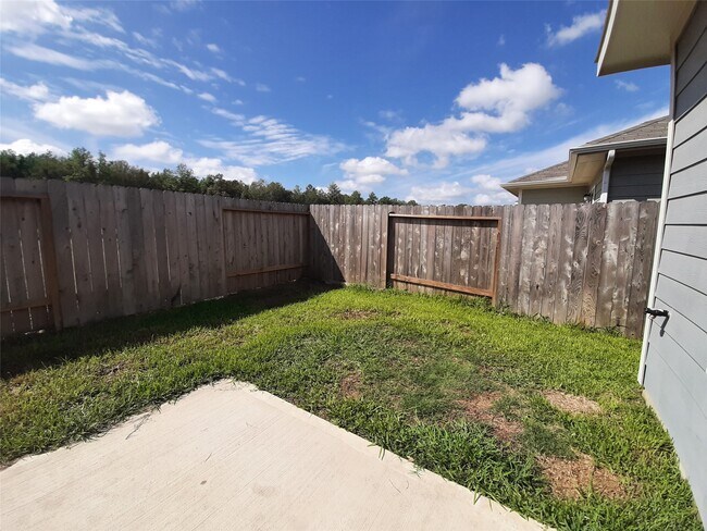 Building Photo - 16568 Moss Ln