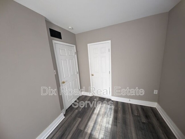 Building Photo - 1047 Lexington Ave