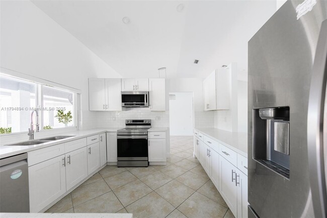 Building Photo - 3401 SW 141st Ave