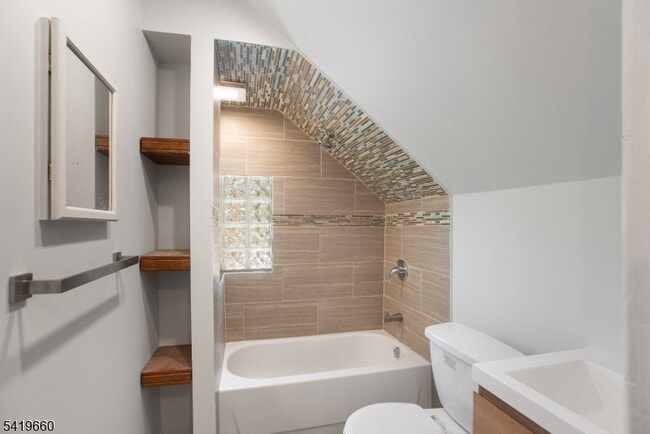 Building Photo - 108 Thomas St