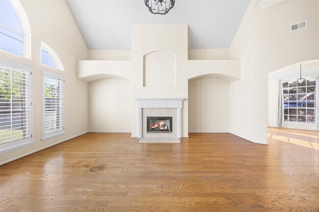 Building Photo - 12347 Shadowvista Dr