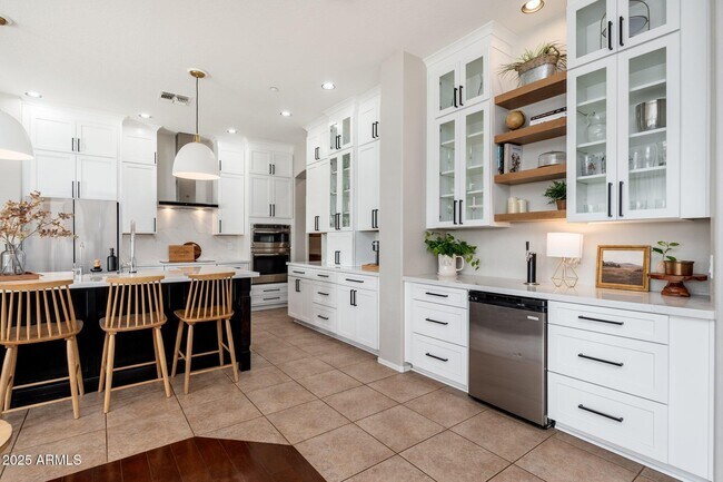 Building Photo - 5712 E Blue Sky Dr