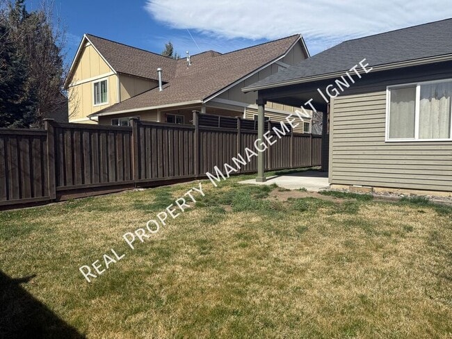 Building Photo - 20633 Couples Ln