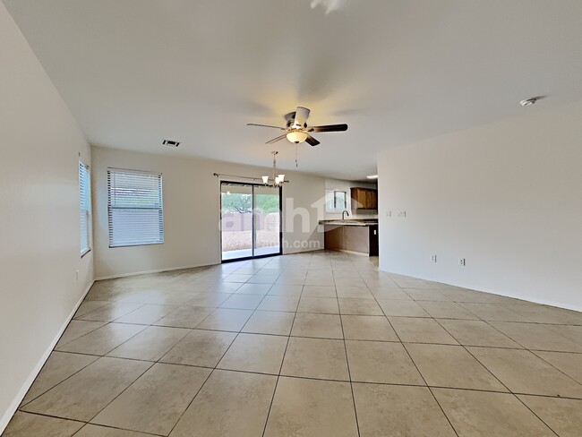 Building Photo - 341 W Amber Hawk Ct