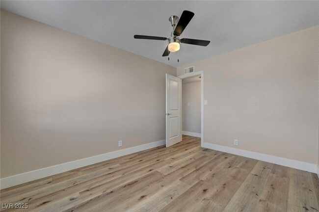 Building Photo - 6121 Edgewood Cir
