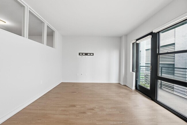 Building Photo - 1625 Eckington Pl NE