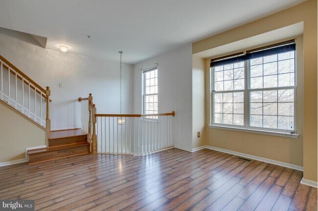 Building Photo - 6042 Blue Point Ct
