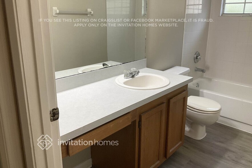 Building Photo - 11868 Gran Meadows Way