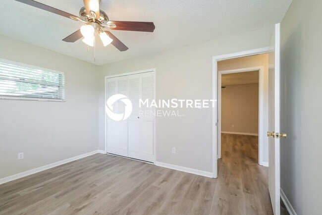 Building Photo - 3 Bedroom Pet-Friendly Home in Orlando, FL with Main Street Renewal