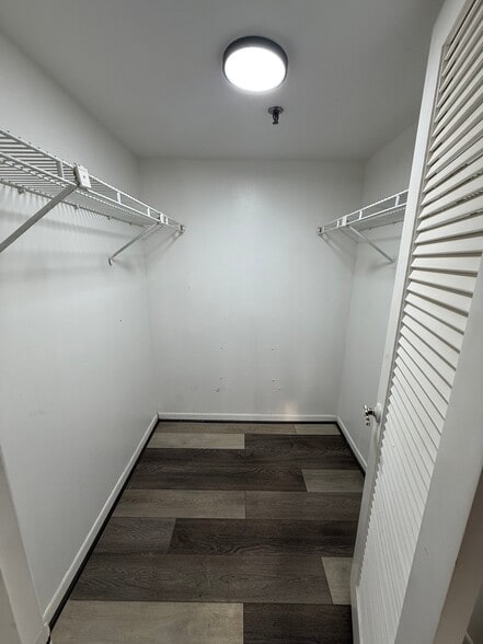 Building Photo - 3150 W Rolling Hills Cir