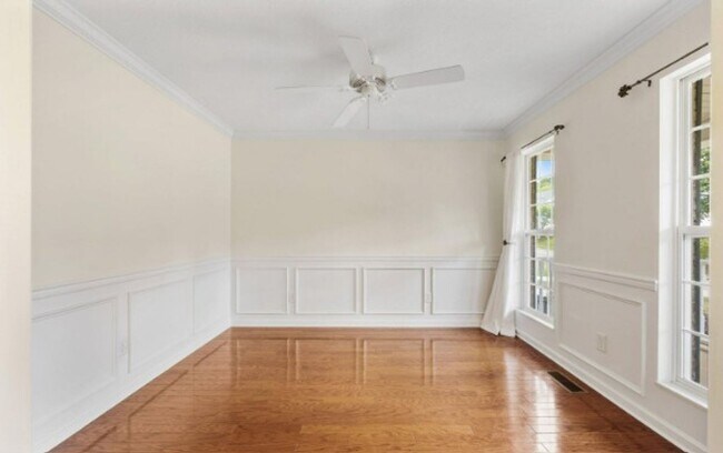 Building Photo - Knoxville 37934 - 4 bedroom 2 bath - call ...