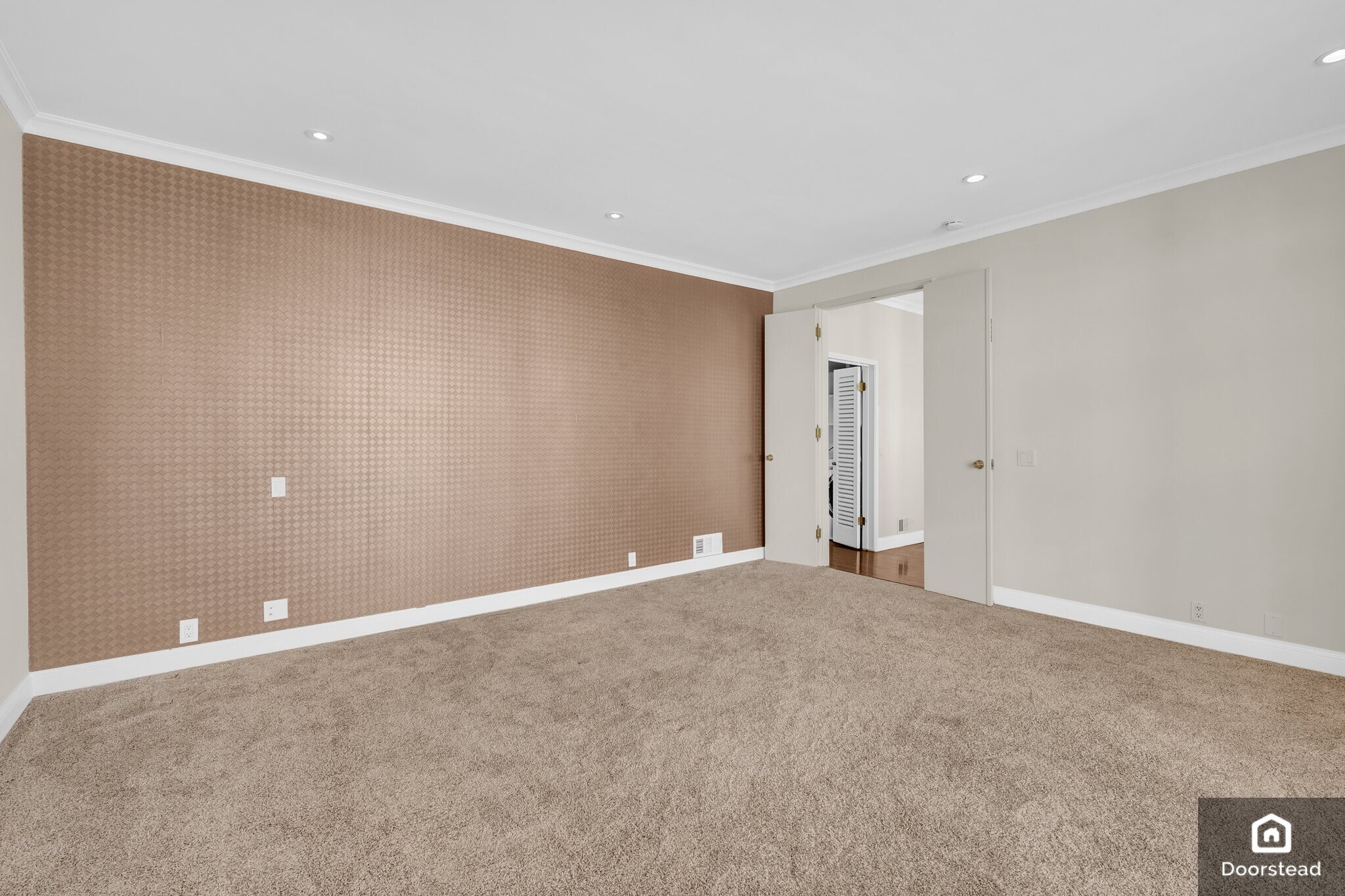 Building Photo - 535 S Orange Grove Blvd