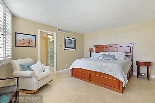 Building Photo - 2800 N Ocean Dr