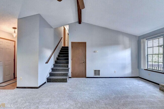 Building Photo - 4068 Buckingham Pl