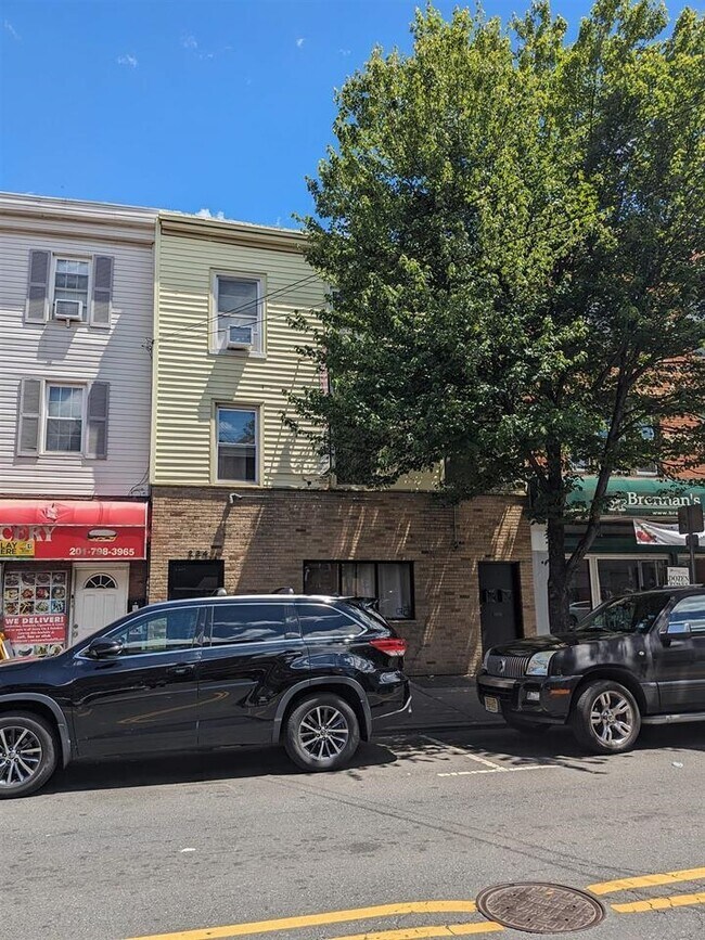 Building Photo - 224 Newark Ave