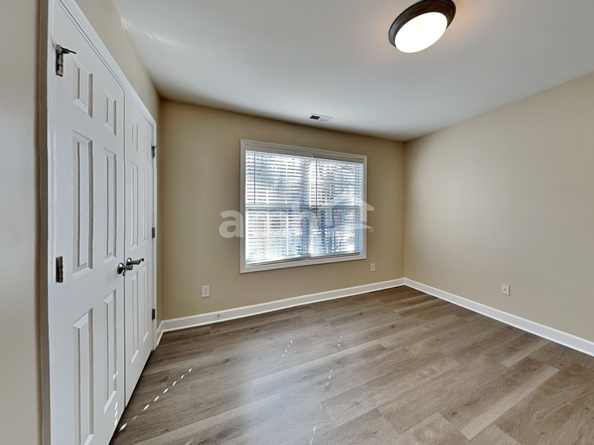 Building Photo - 1409 Lindenberg Sq