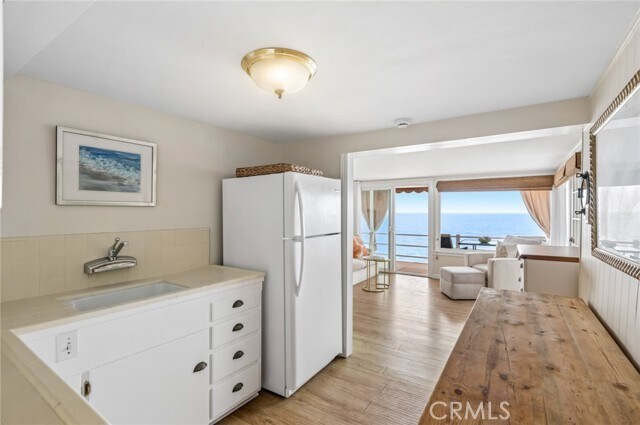 Building Photo - 1139 Gaviota Dr