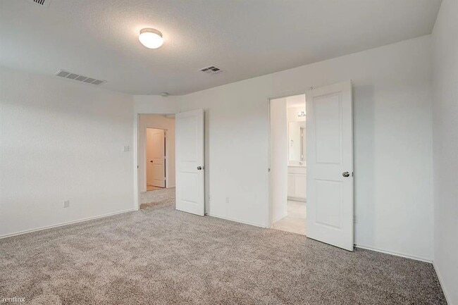 Building Photo - 209 Majestic Cedar Dr