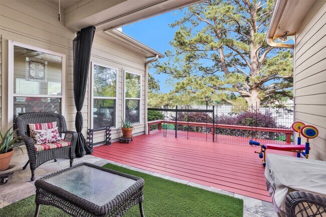 Building Photo - 1502 Wimbledon Dr