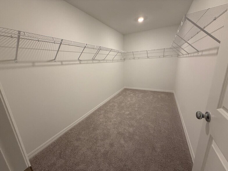 Building Photo - 2049 Albatross Nest Dr