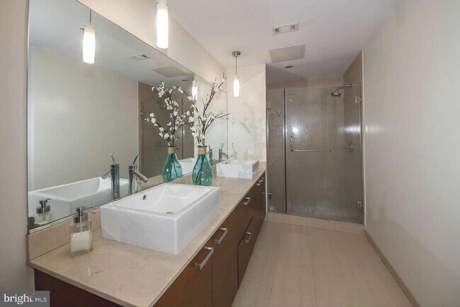 Building Photo - 1010 Massachusetts Ave NW