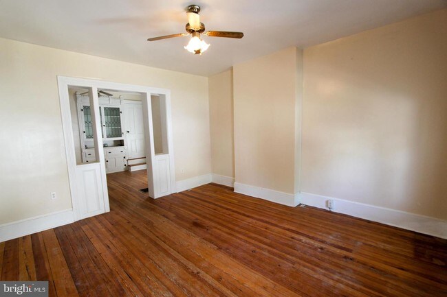 Building Photo - 315 W Martin St