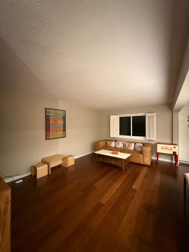 Building Photo - 67 Exeter Ln