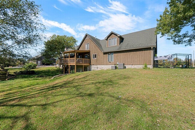 Building Photo - 5277 Bristow Rd
